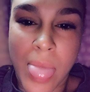 Meet your Posher, Adria